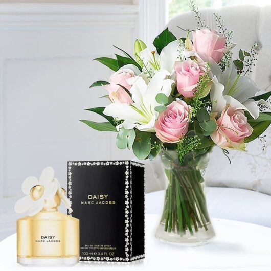 Simply Pink Rose & Lily & Daisy Eau de Toilette by Marc Jacobs (100ml)